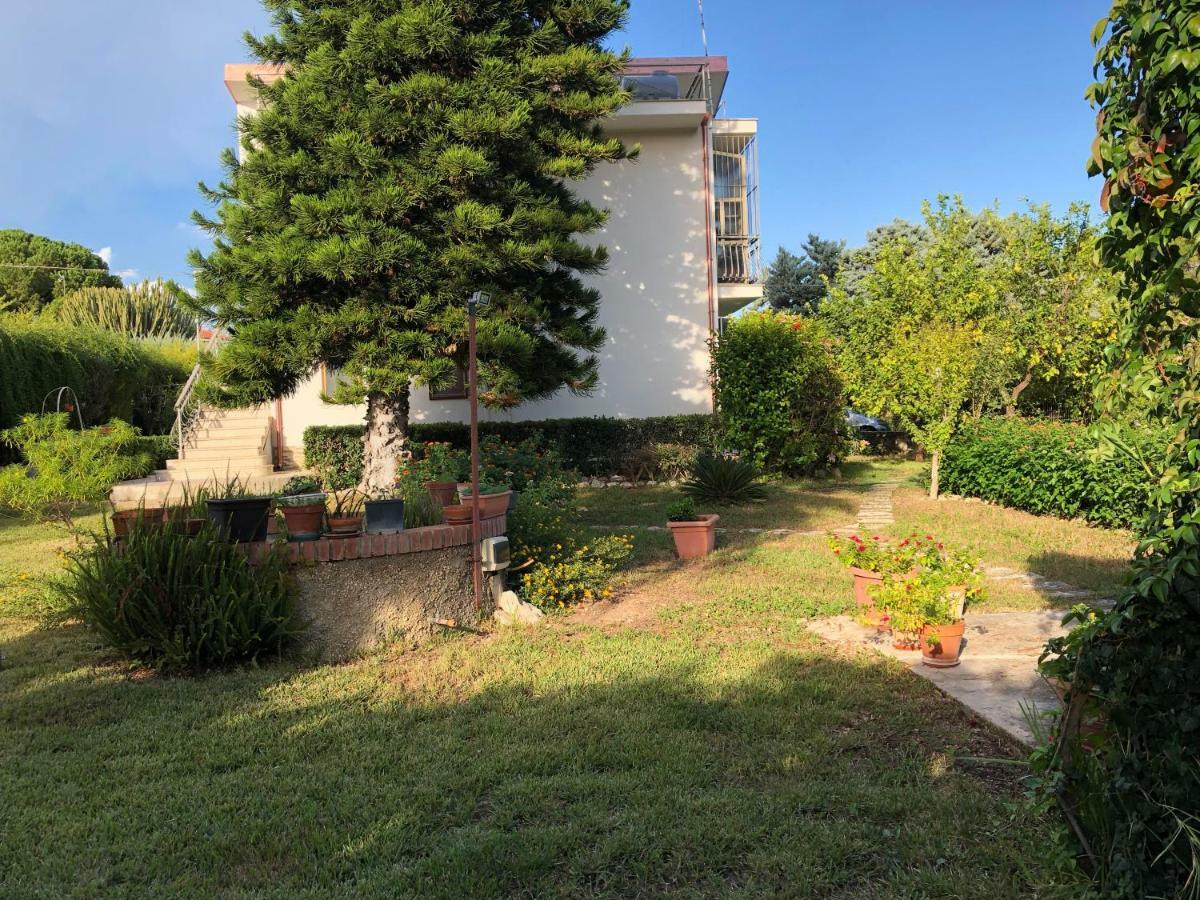 La Maison De Daniele Et Maria Apartamento Fontane Bianche Exterior foto